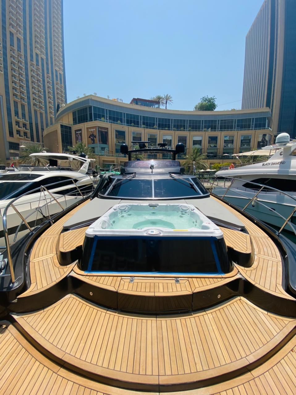Luxury Yacht Gulf Craft 95FT